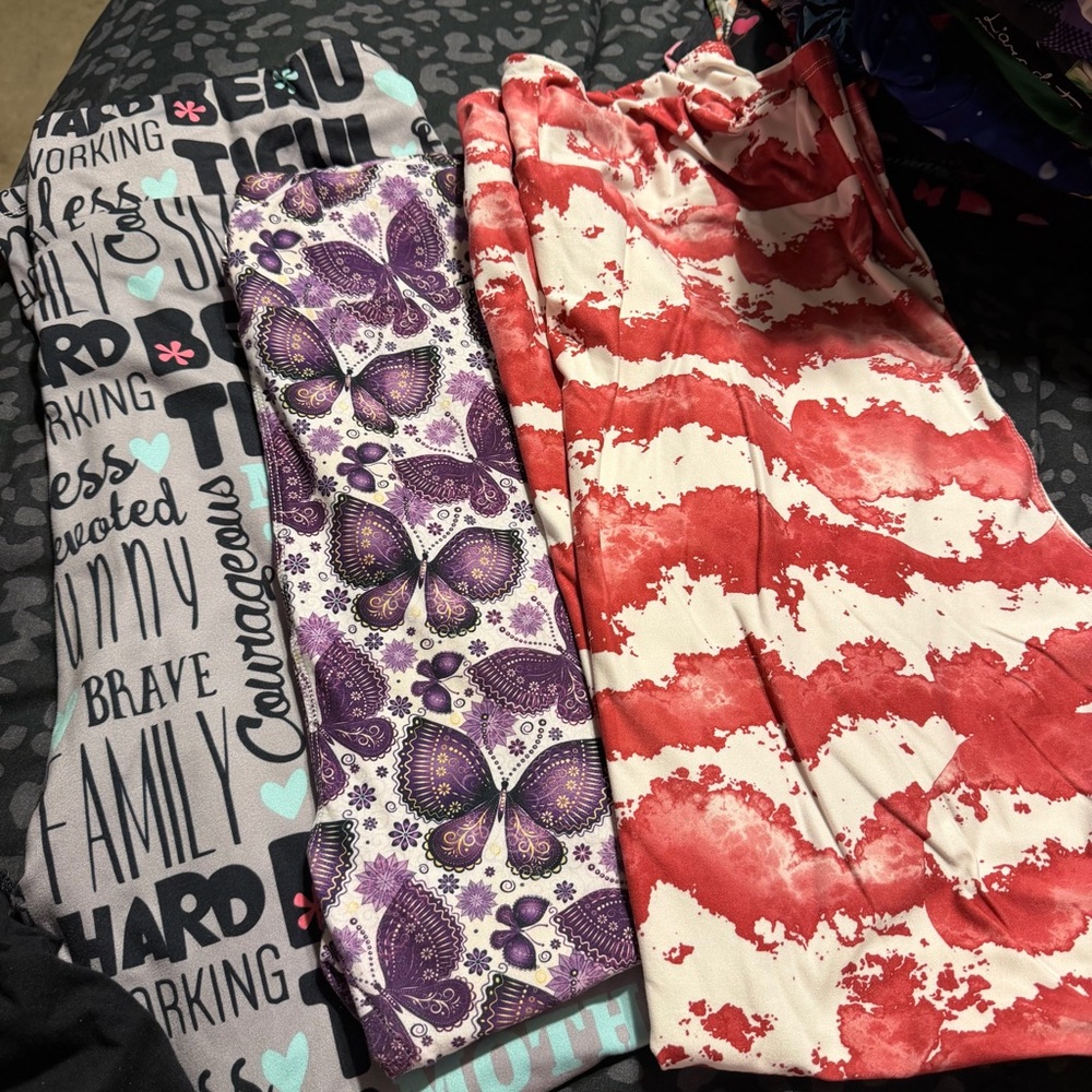Colorful Graphic and Patterned Leggings Set